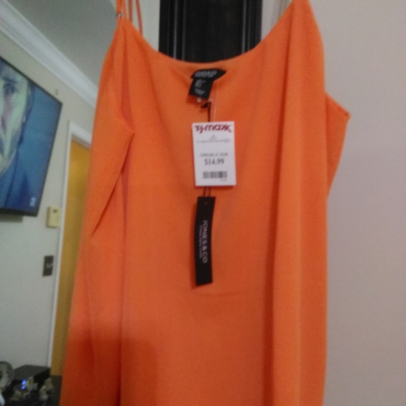 NWT orange sleeveless top by Jones & Company. - Picture 4 of 11